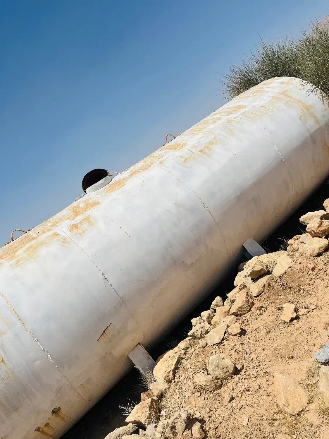 تانکر آب سالم در حال استفاده|مصالح و تجهیزات ساختمان|نیریز, |دیوار