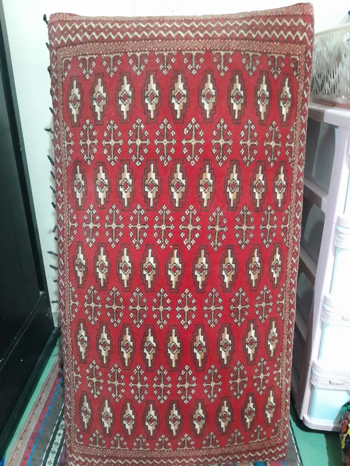 دو عدد پشتی|پشتی|شاهین‌شهر, شهرک گلدیس|دیوار