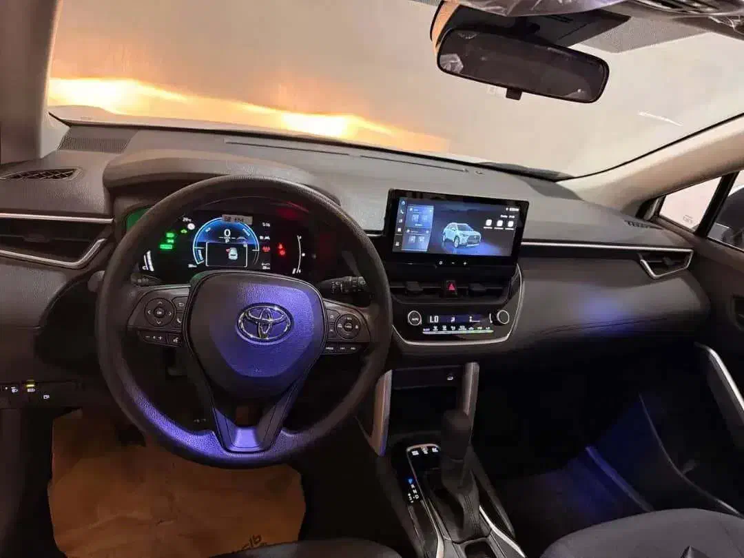 تویوتا کرولا کراس هیبریدی ۲۰۲۴|خودرو سواری و وانت|اصفهان, خواجه عمید|دیوار