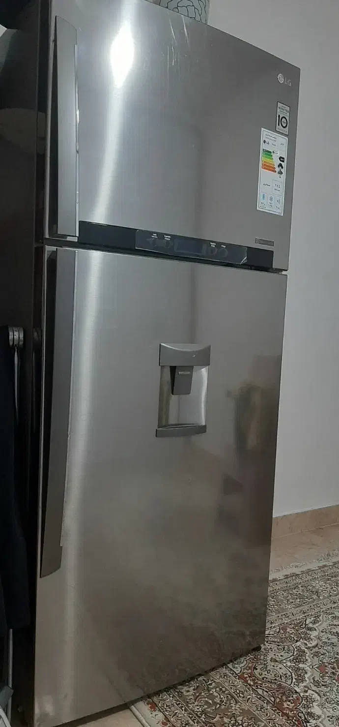 یخچال الجی سیلور نیم فریزر یکسال کار کرده در حدنو|یخچال و فریزر|هشتگرد, مدرس|دیوار