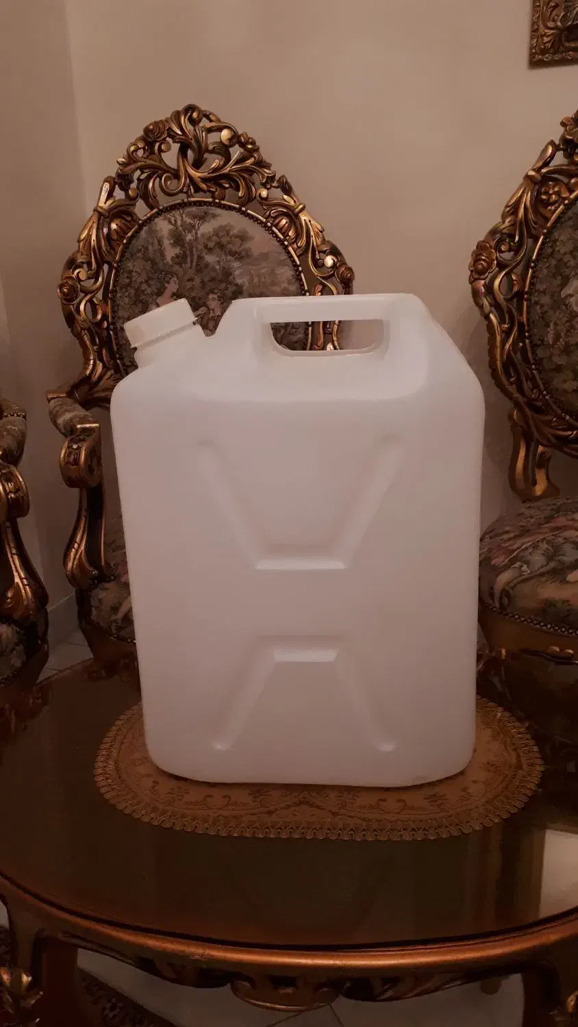 گالن آب مقطر|ظروف نگهدارنده، پلاستیکی، یکبارمصرف|تبریز, |دیوار