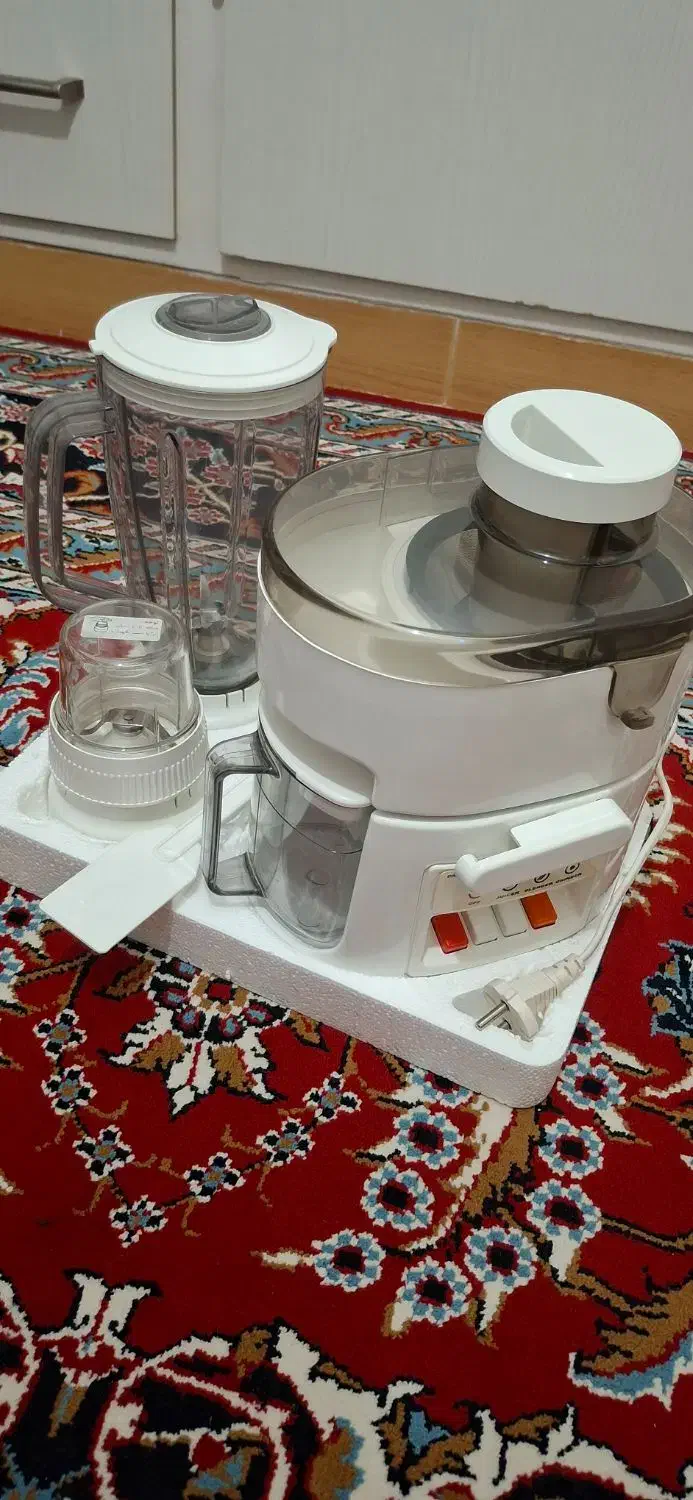 آب میوه گیری|آبمیوه‌گیر و آب‌مرکبات‌گیر|قم, نیروگاه|دیوار