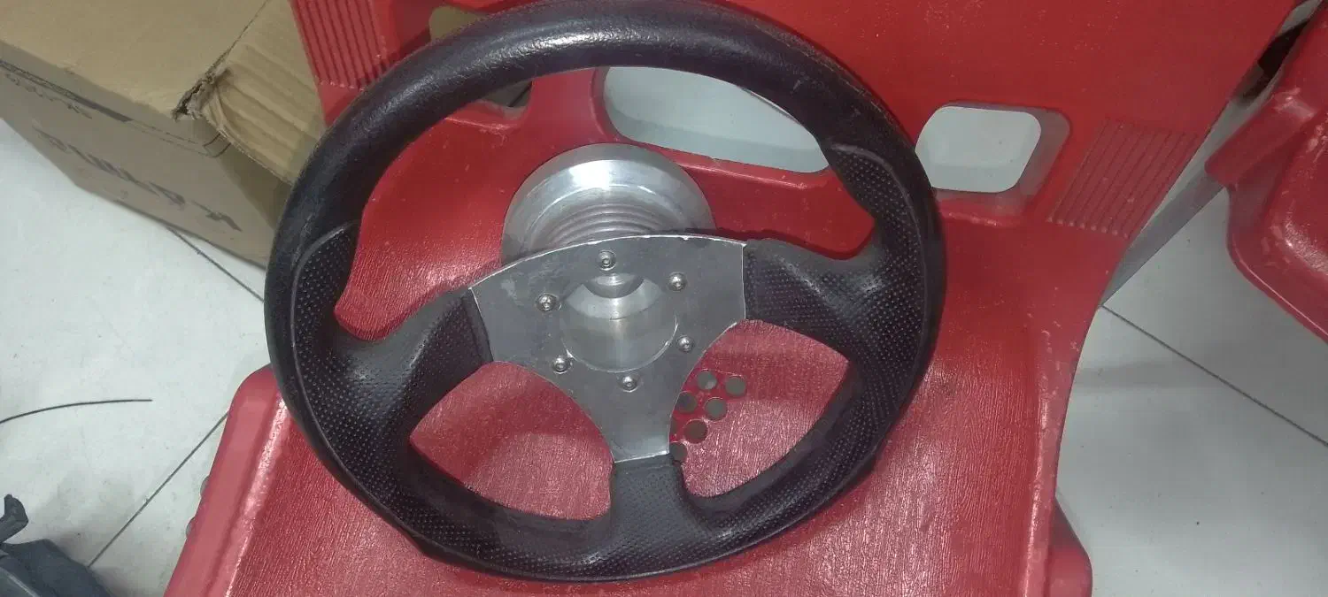 تعدادی لوازم خودرو و فرمون اسپرت ۲۰۶و۲۰۷|قطعات یدکی و لوازم جانبی|اصفهان, بهارستان|دیوار