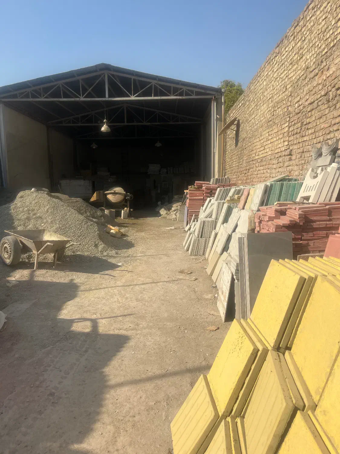 استخدام کارگر ایرانی یا اتباع مرد|استخدام معماری، عمران و ساختمانی|رباط‌کریم, شهرک صنعتی سبلان|دیوار