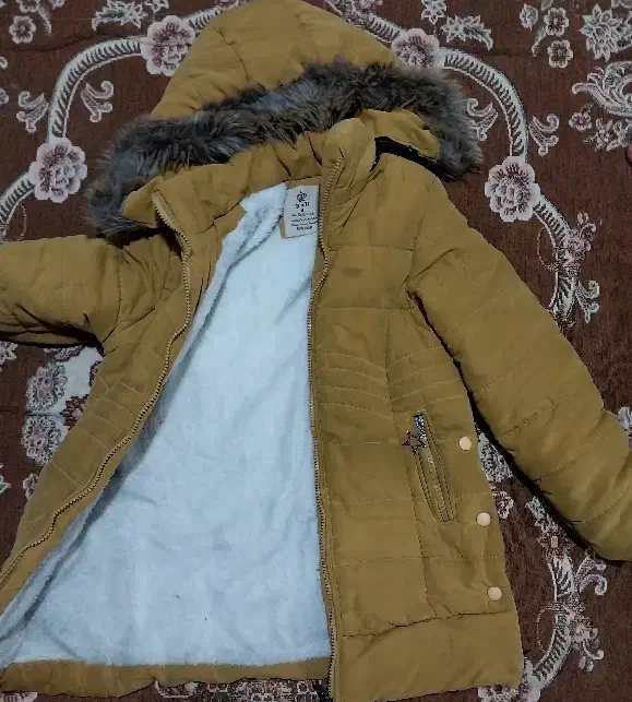 کاپشن خردلی سایز ۷ تا ۹ سال|کفش و لباس بچه|تهران, شمیران‌نو|دیوار