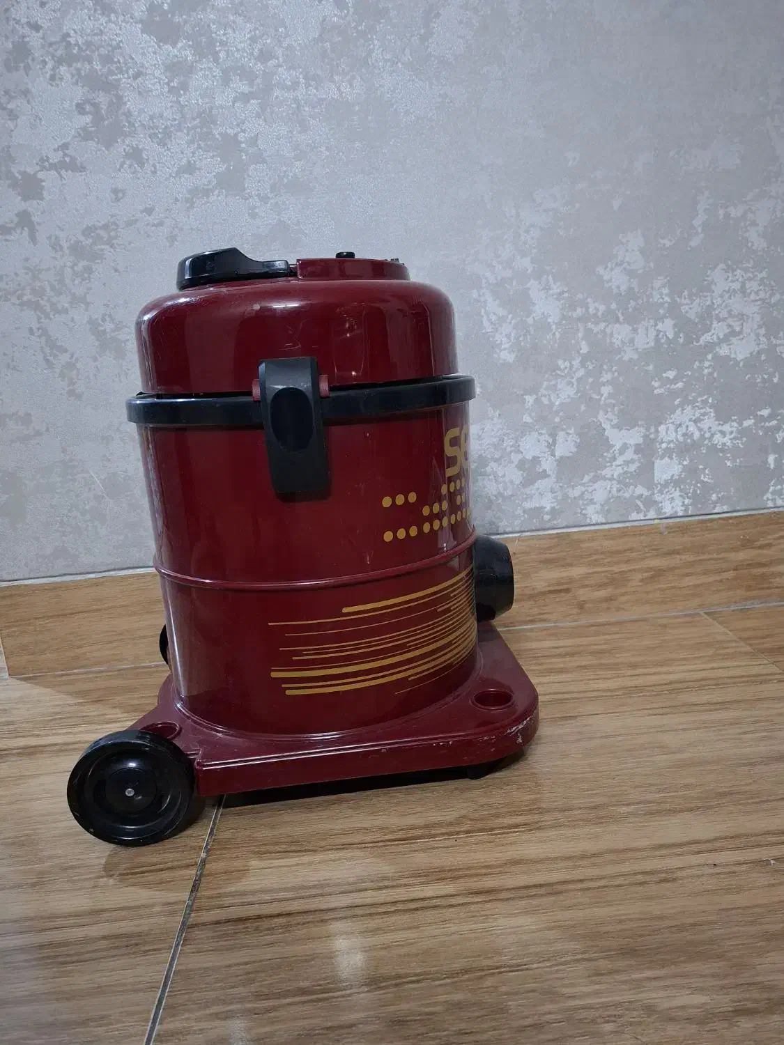 جارو برقی سطلی|جاروبرقی، جارو شارژی، بخارشو|شیراز, کوشک میدان|دیوار