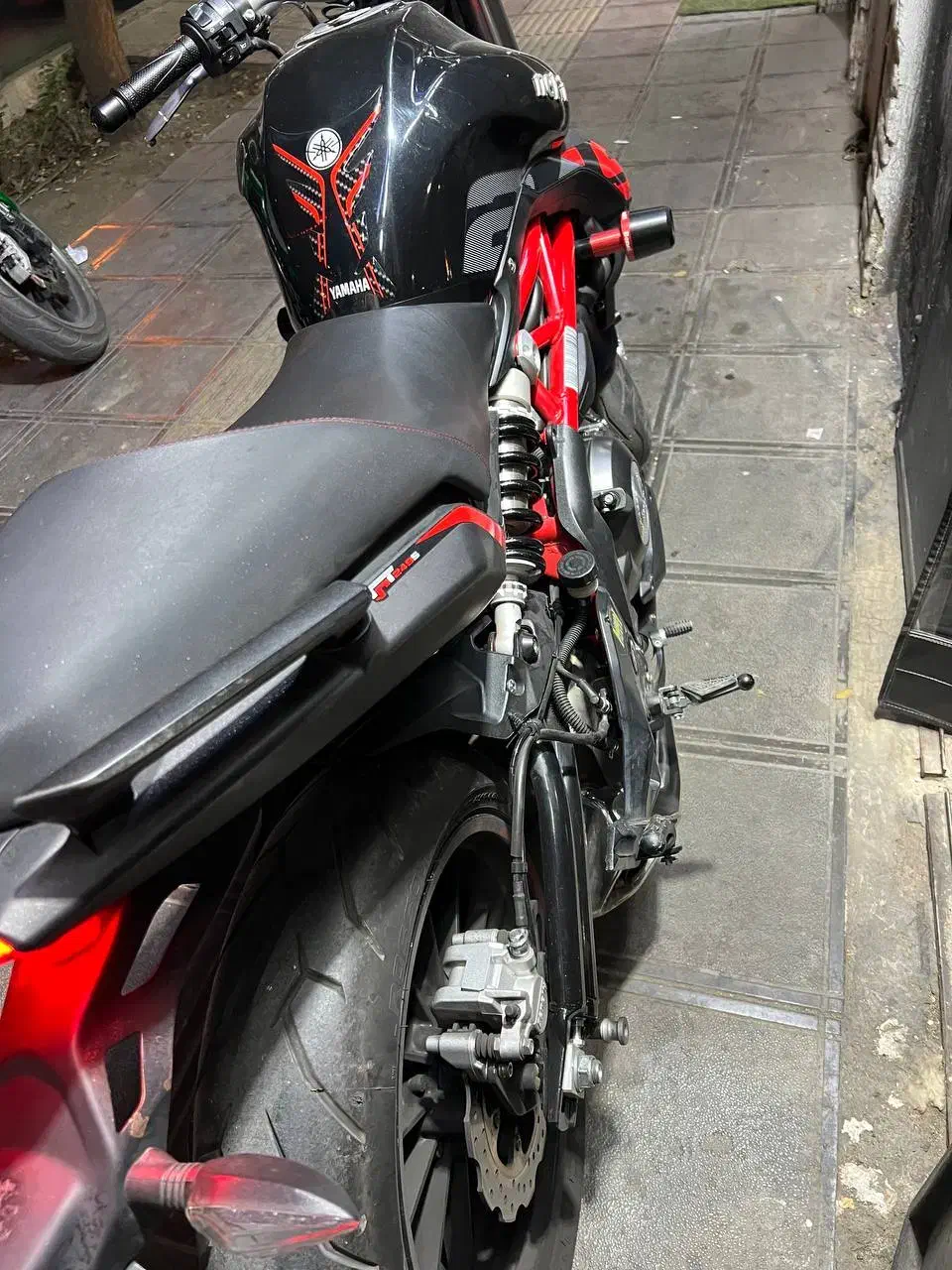 بنلی ۳۰۰|موتورسیکلت|قم, منبع آب|دیوار