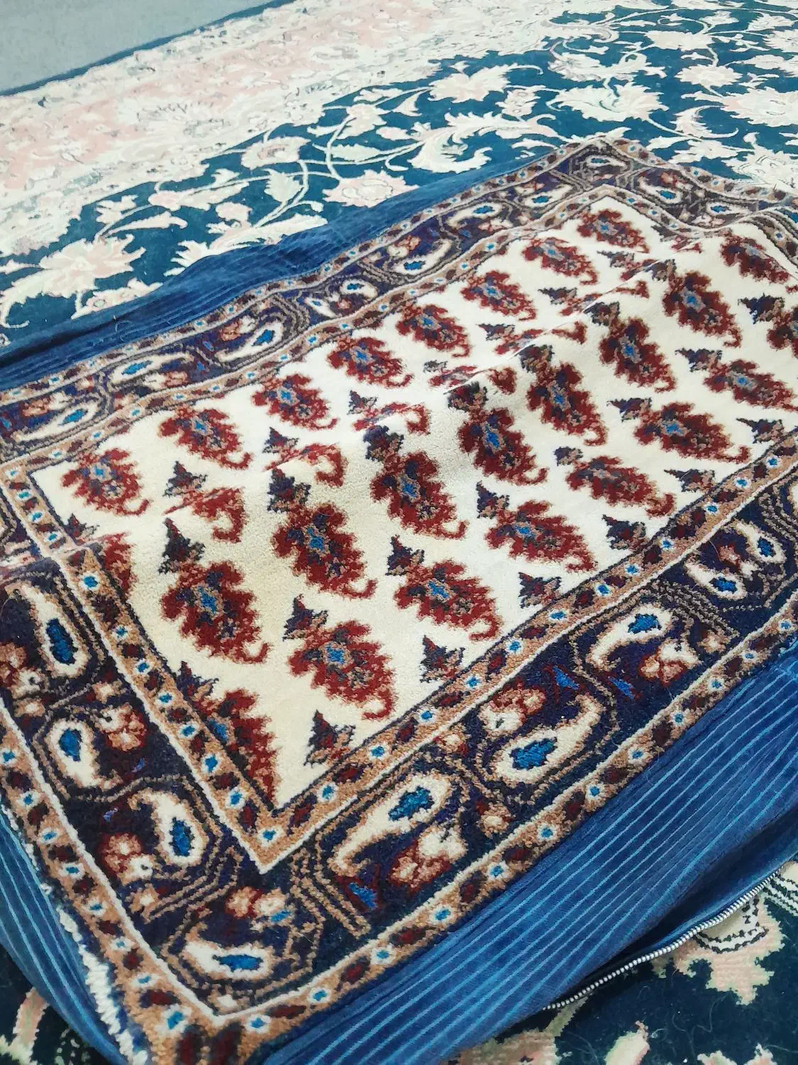 رو پشتی دست بافت|پشتی|کاشان, خرمدشت|دیوار