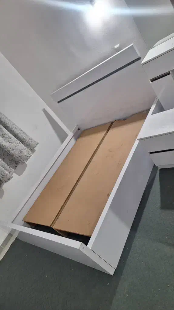 سرویس خواب کامل|تخت و سرویس خواب|هشتگرد, شهرک پامچال|دیوار