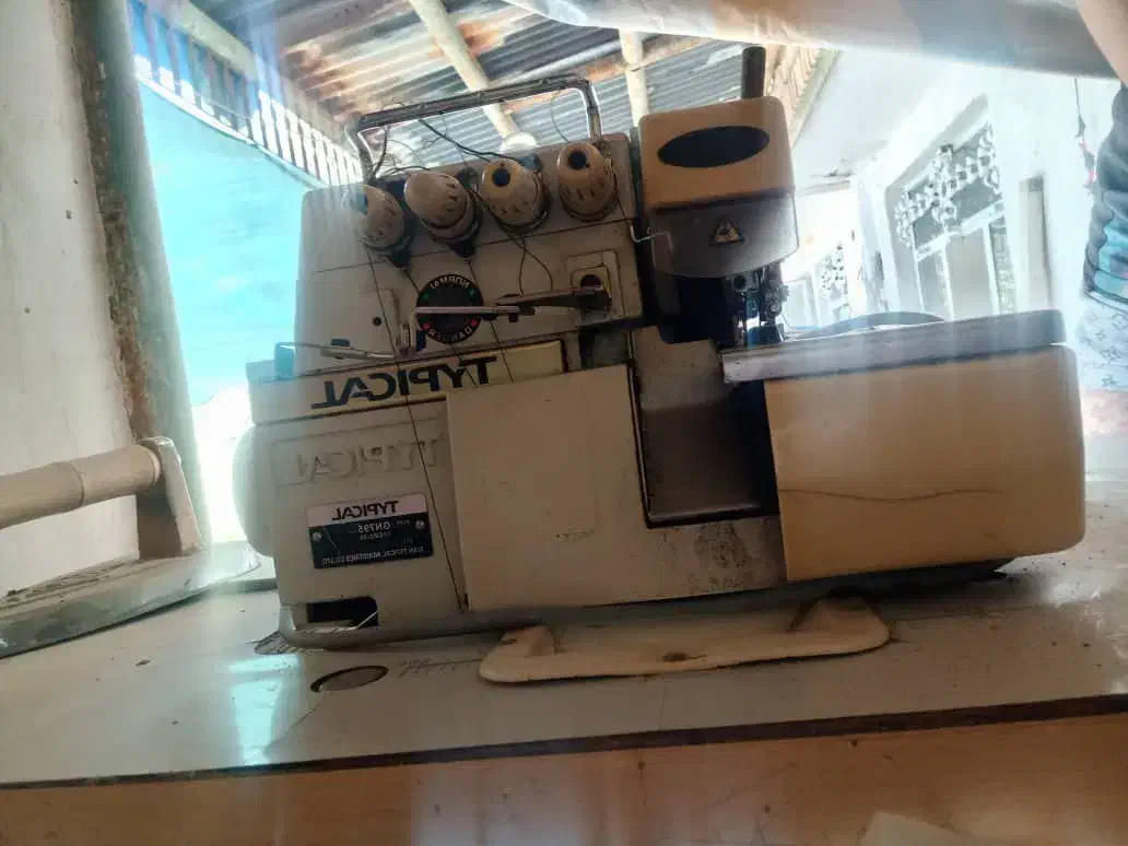 فروش چرخ راسته دوز و سردوز|لوازم خیاطی و بافتنی|زرقان, |دیوار