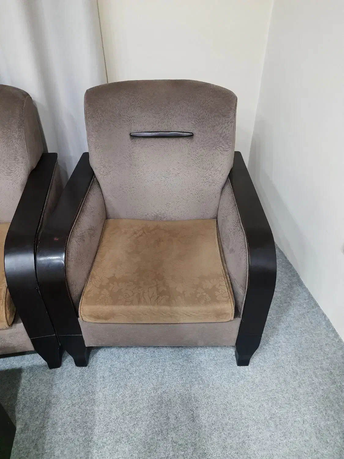 مبلمان نیم ست چهار نفره|مبلمان خانگی و میز عسلی|پرند, فاز ۶|دیوار