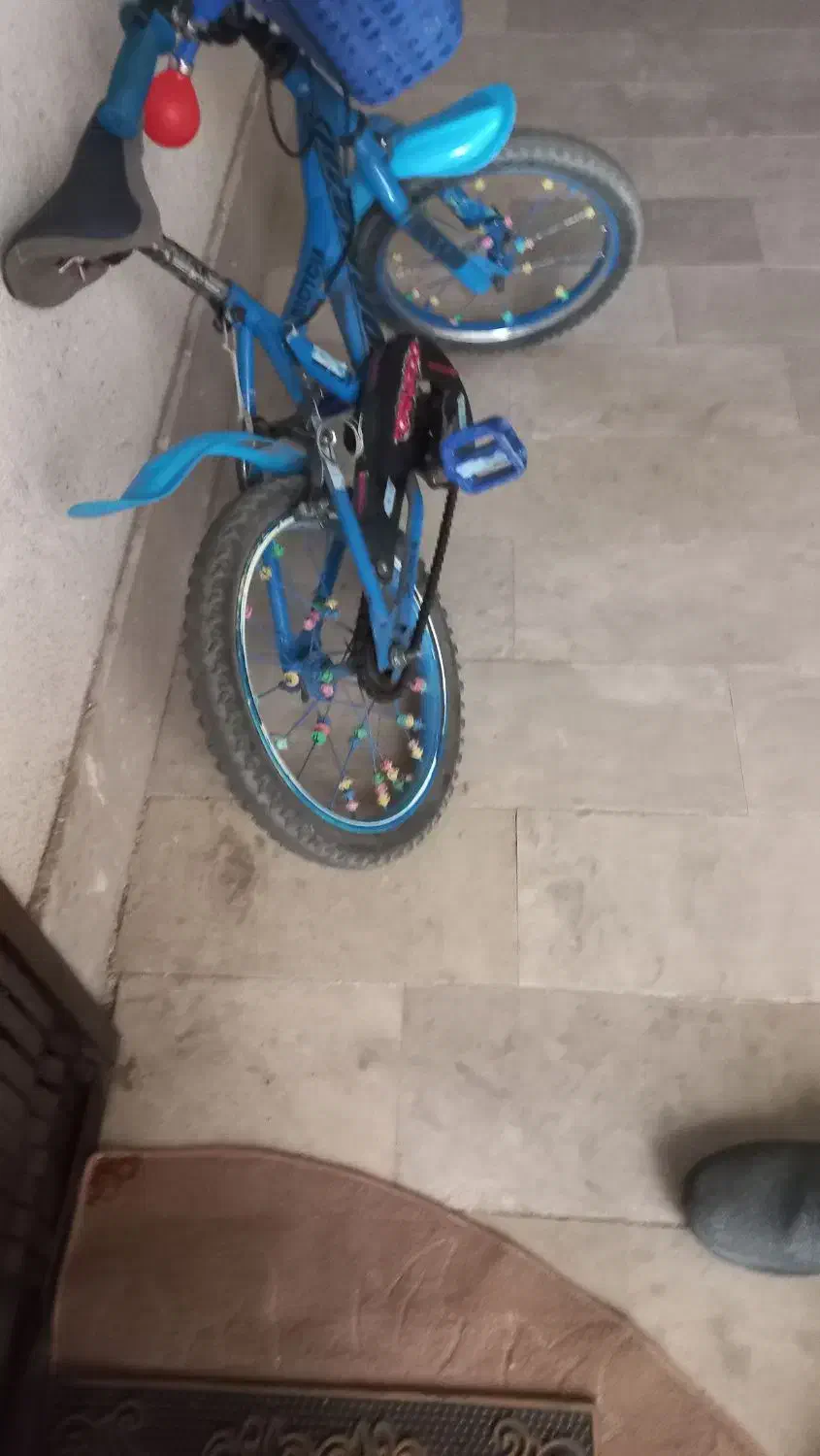 دوچرخه ۱۶|دوچرخه، اسکیت، اسکوتر|پرند, فاز ۶|دیوار