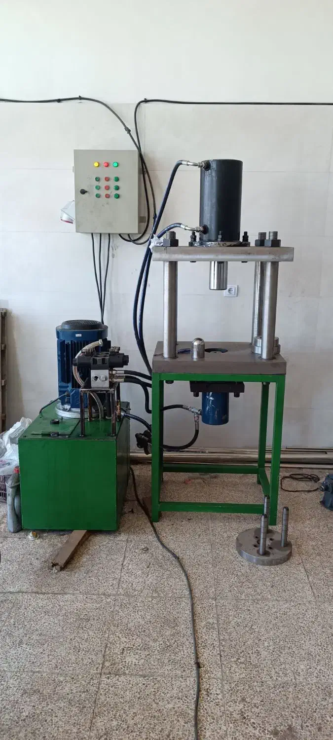 پرس هیدرولیک چهار ستون ۱۰۰ تن|ماشینآلات صنعتی|سراب, |دیوار