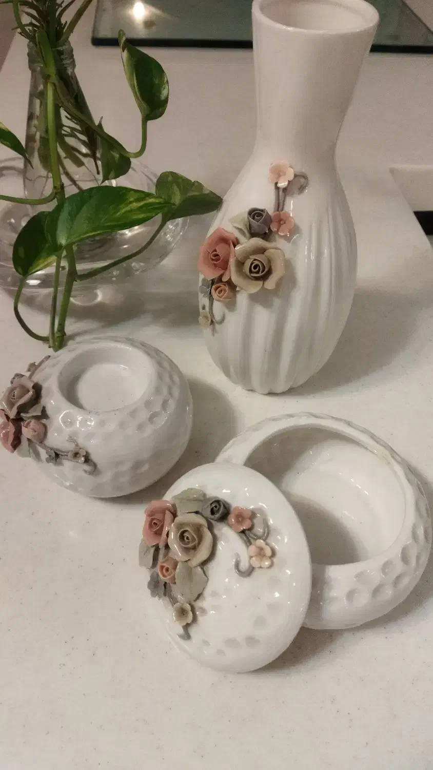 مجموعه سرامیک گل برجسته|صنایع دستی و سایر لوازم تزئینی|تهران, صادقیه|دیوار