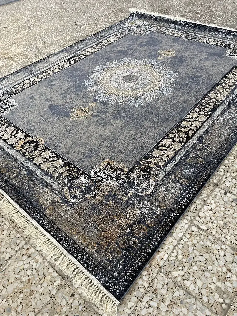 فرشهای ۷۰۰شانه تراکم۲۵۵۰ اریا|فرش|اراک, |دیوار