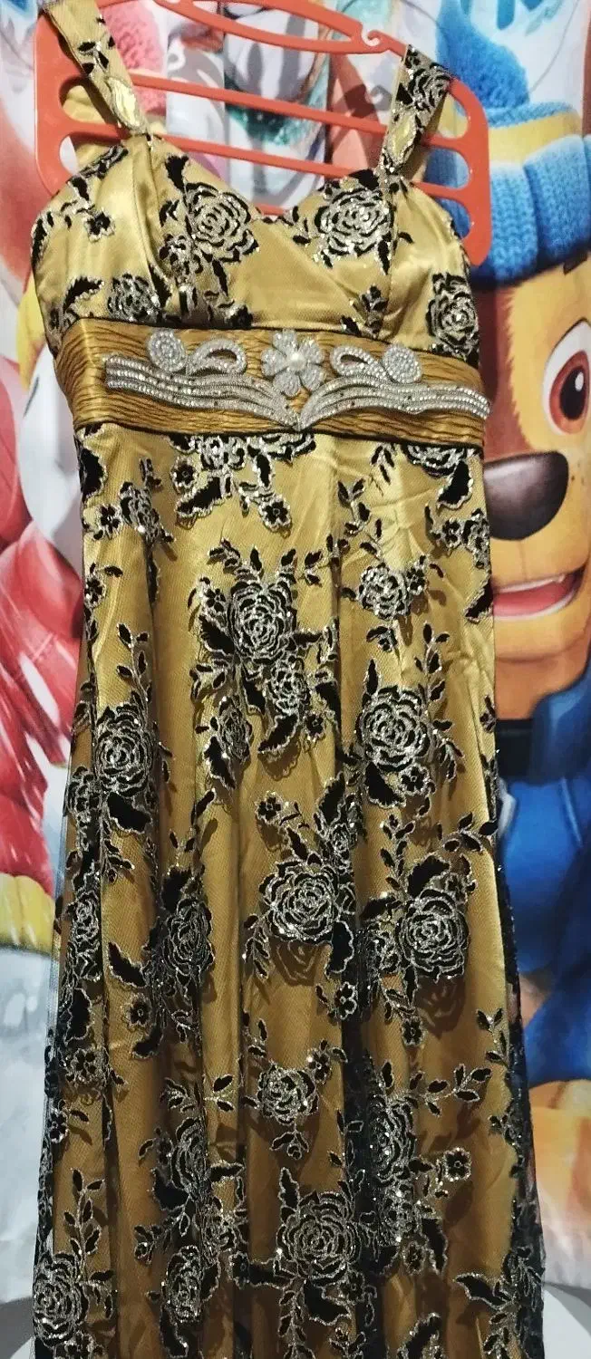 تعدادی لباس مجلسی و کت و شلوار مردانه|لباس|لاهیجان, شهید آوینی|دیوار