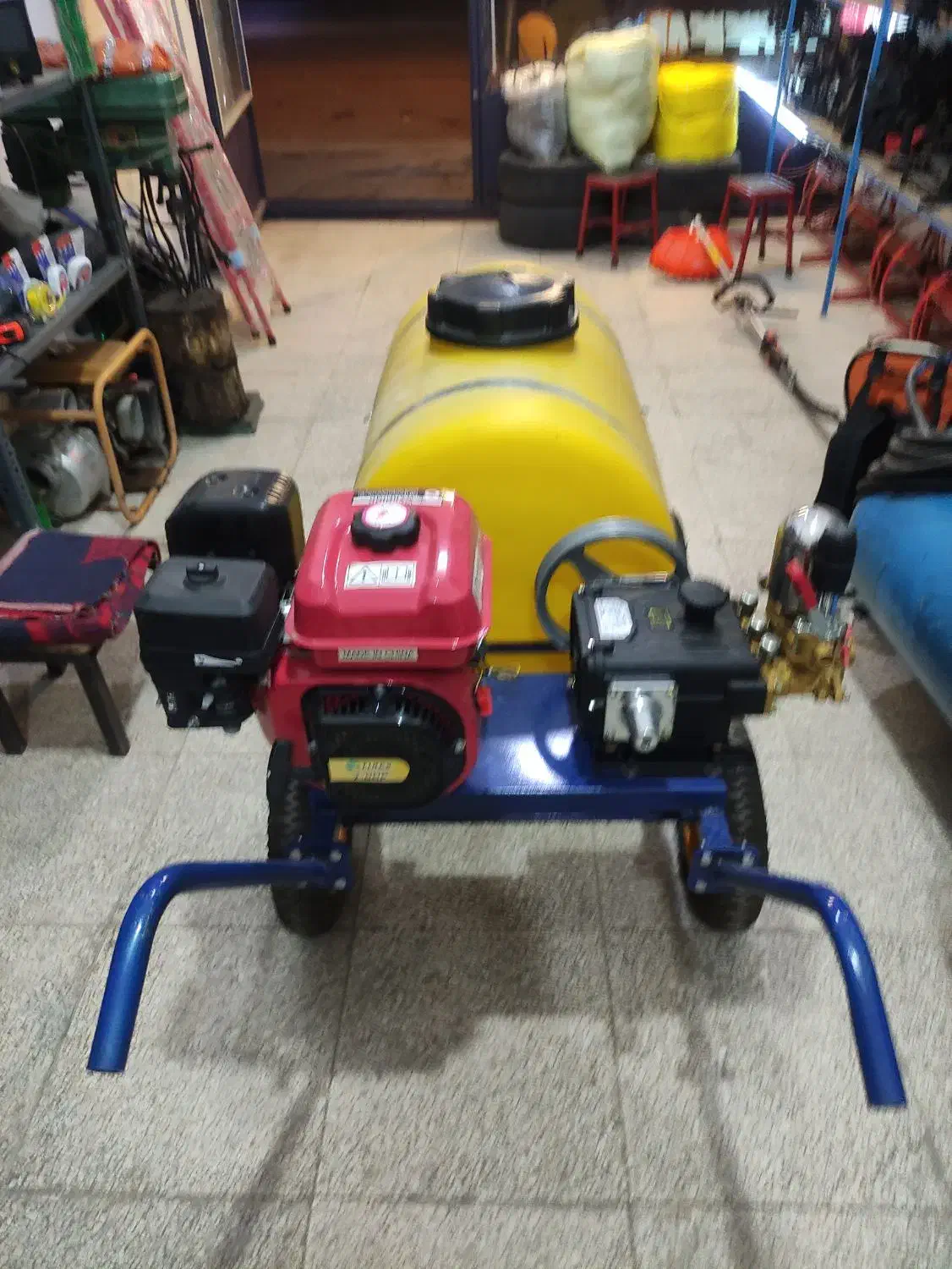 سمپاش ۲۰۰ لیتری|ماشین‌آلات صنعتی|میاندوآب, |دیوار