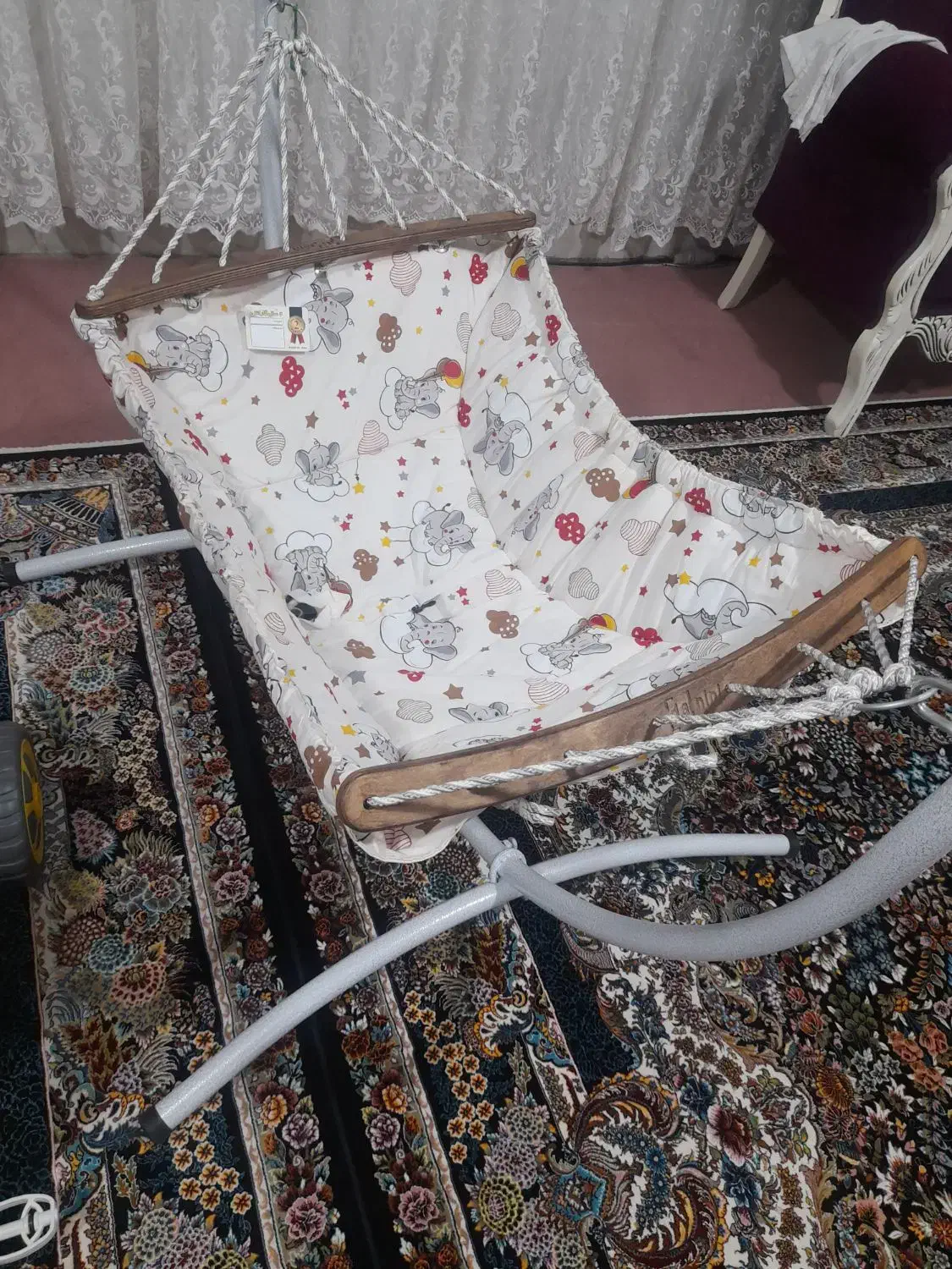 گهواره نوزاد|تخت و صندلی بچه|آبیک, |دیوار