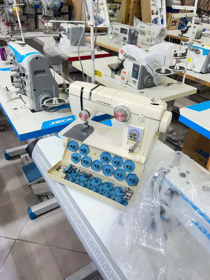 چرخ ژانومه 802 با ژتون مادگی در حد نو|چرخ خیاطی و ریسندگی|محمدشهر, محمدشهر|دیوار