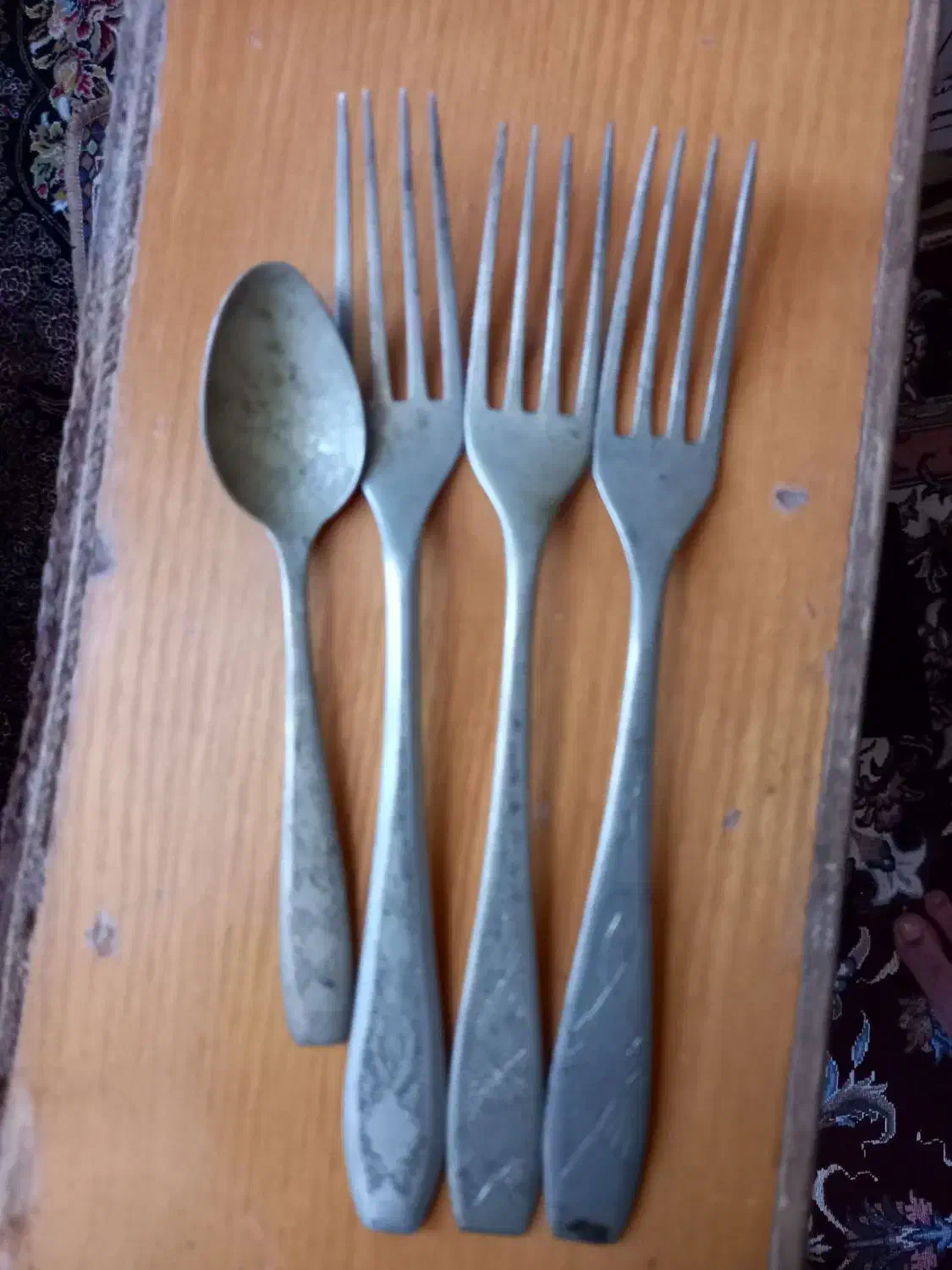 ۴ عدد چنگال و قاشق ورشو قدیمی|کلکسیون اشیاء عتیقه|چناران, |دیوار