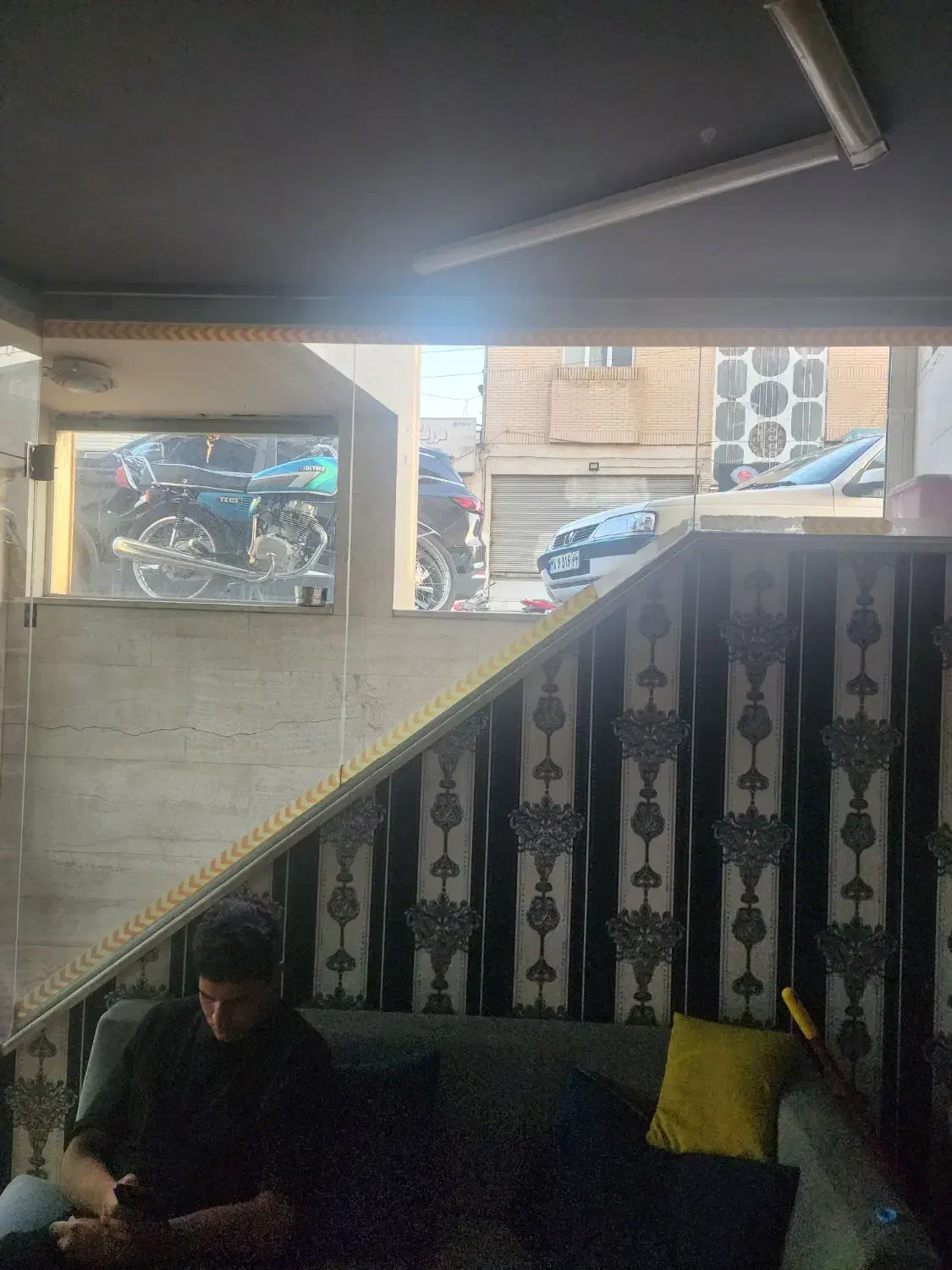 دوعدد مغازه ۱۷ متری و ۲۷ متری|فروش مغازه و غرفه|کاشان, حاج جمال|دیوار