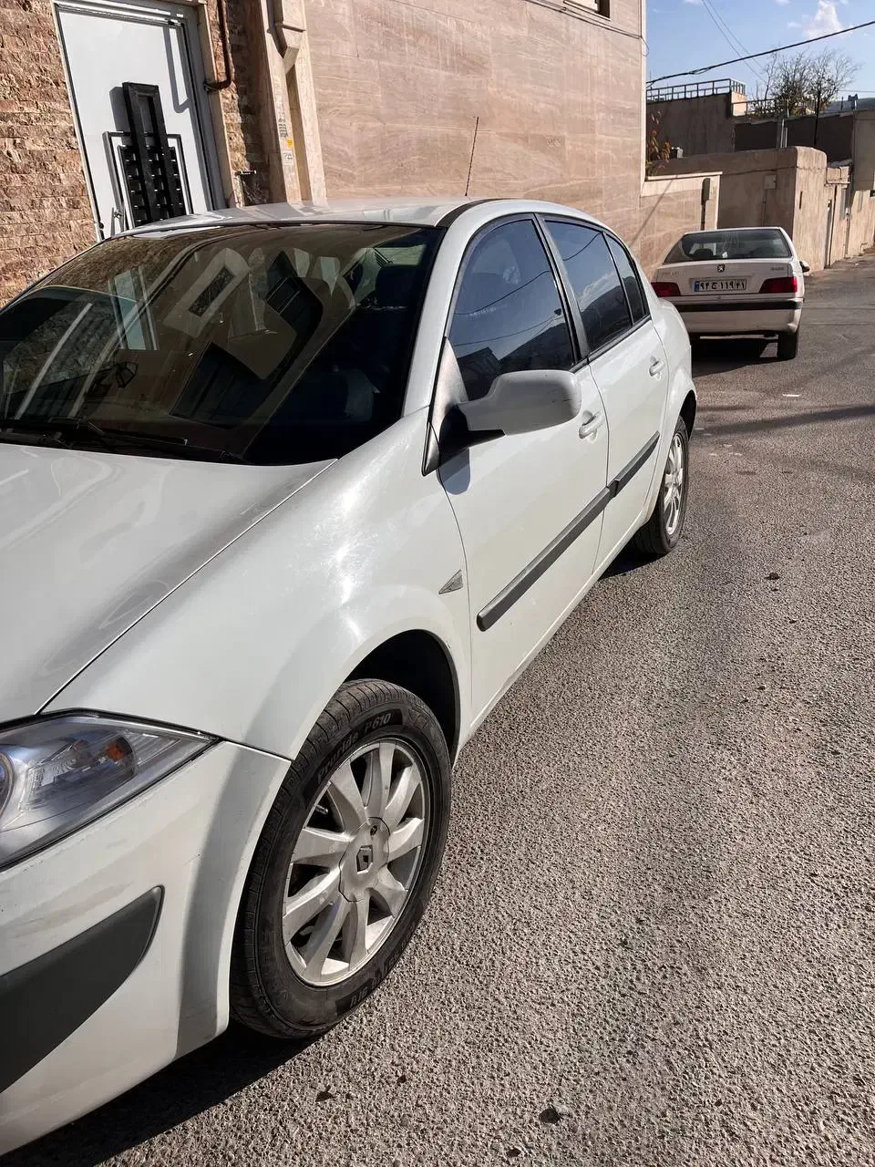 مگان ۱۶۰۰ دنده ای درحد|خودرو سواری و وانت|خمینی‌شهر, |دیوار