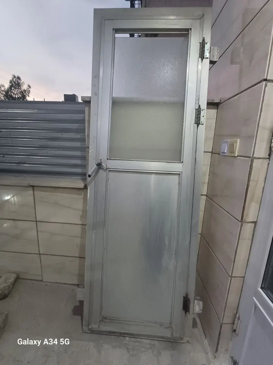 درب المینیوم|مصالح و تجهیزات ساختمان|مشهد, هنرور|دیوار