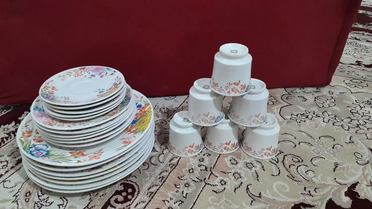 سرویس چینی جنس خوب|ظروف سرو و پذیرایی|نهاوند, |دیوار