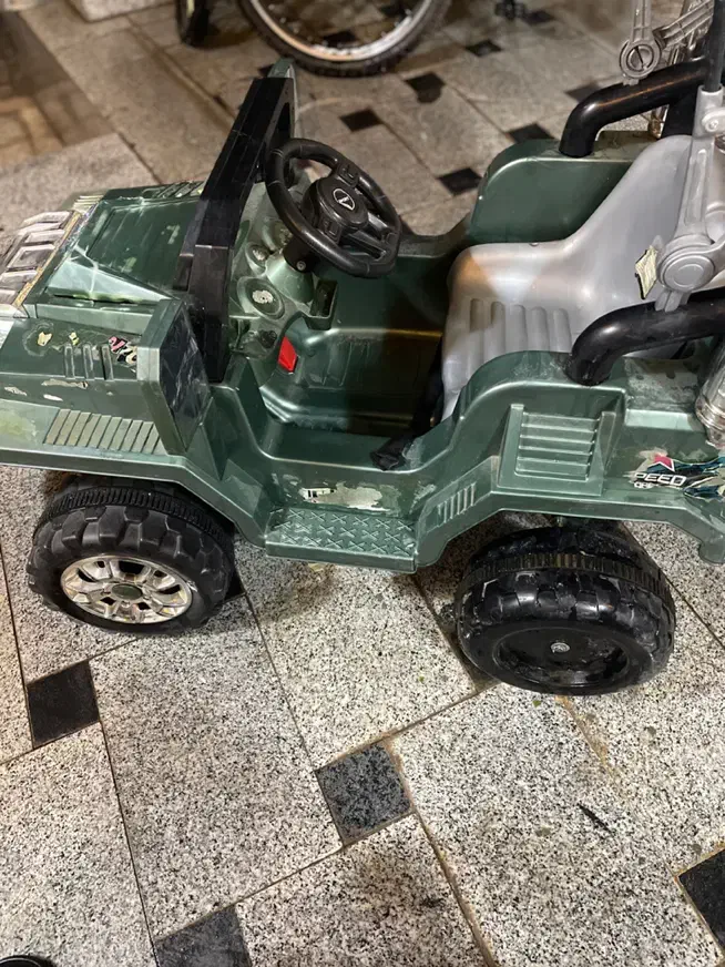 ماشین شارژری|اسباببازی بچه|سیرجان, |دیوار