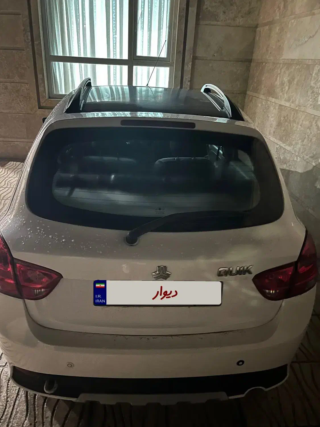کوییکR سفید مشکی بیرنگ|خودرو سواری و وانت|پرند, فاز ۶|دیوار