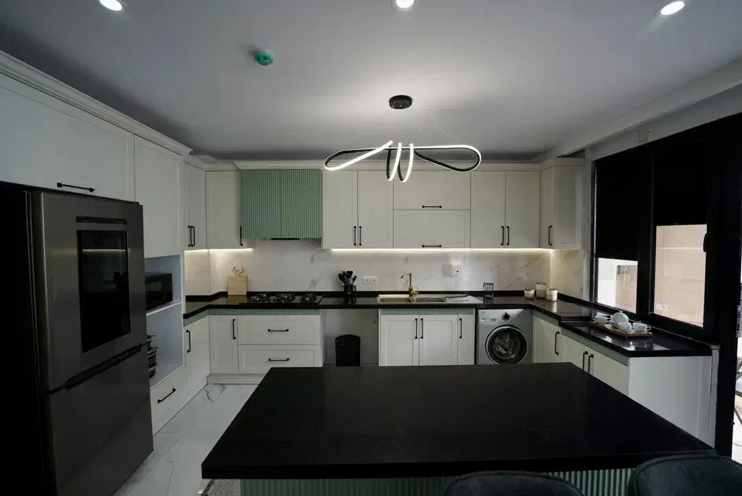 آپارتمان فول فرنیش سه خواب نزدیک نمایشگاه|اجارهٔ کوتاهمدت آپارتمان و سوئیت|تهران, ونک|دیوار