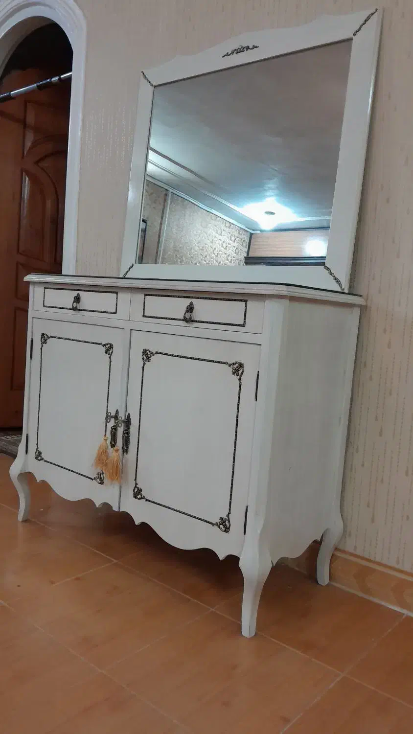 ایینه کنسول|بوفه، ویترین، کنسول|خرم‌آباد, |دیوار