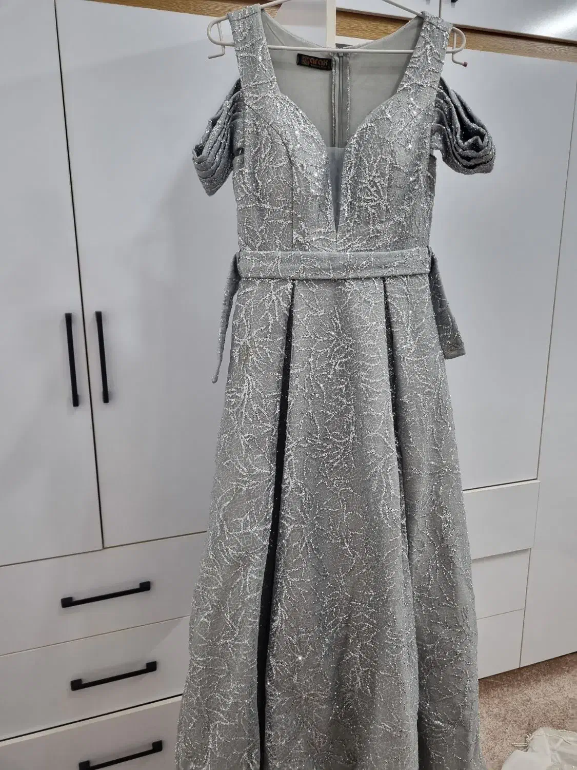 لباس مجلسی|لباس|نجف‌آباد, امام خمینی|دیوار