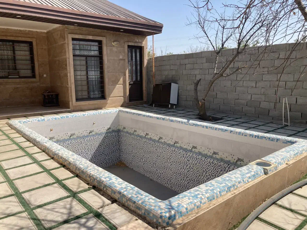 بر خدایارخان سوم/۵۰۰مترزمین/۱۱۰مترویلا|فروش خانه و ویلا|محمدشهر, محمدشهر|دیوار