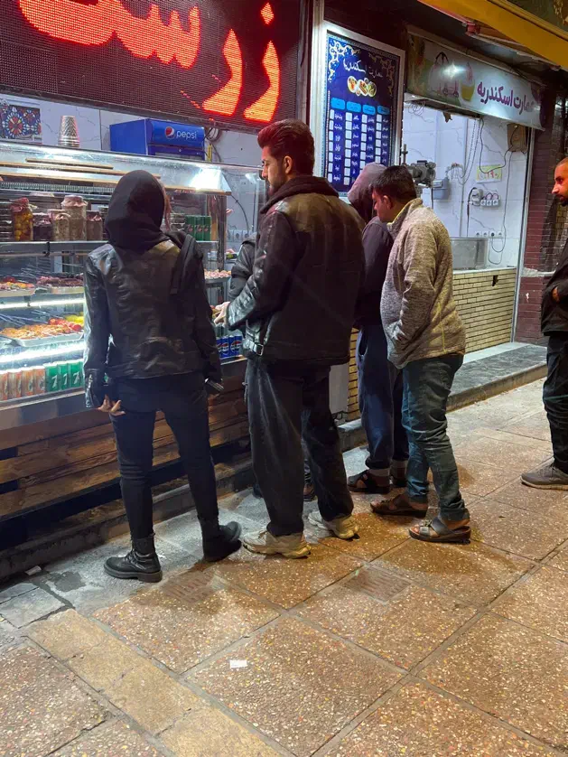 سالن دار، منقل دار، قلیان زن، ظرف شور|استخدام خدمات فروشگاه و رستوران|شیراز, بازار|دیوار