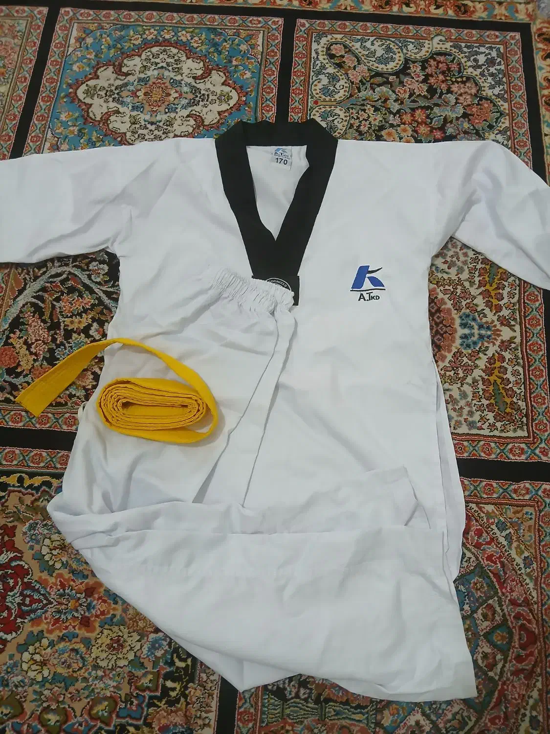 لوازم تکواندو|تجهیزات ورزشی|قم, چهل درخت‎|دیوار