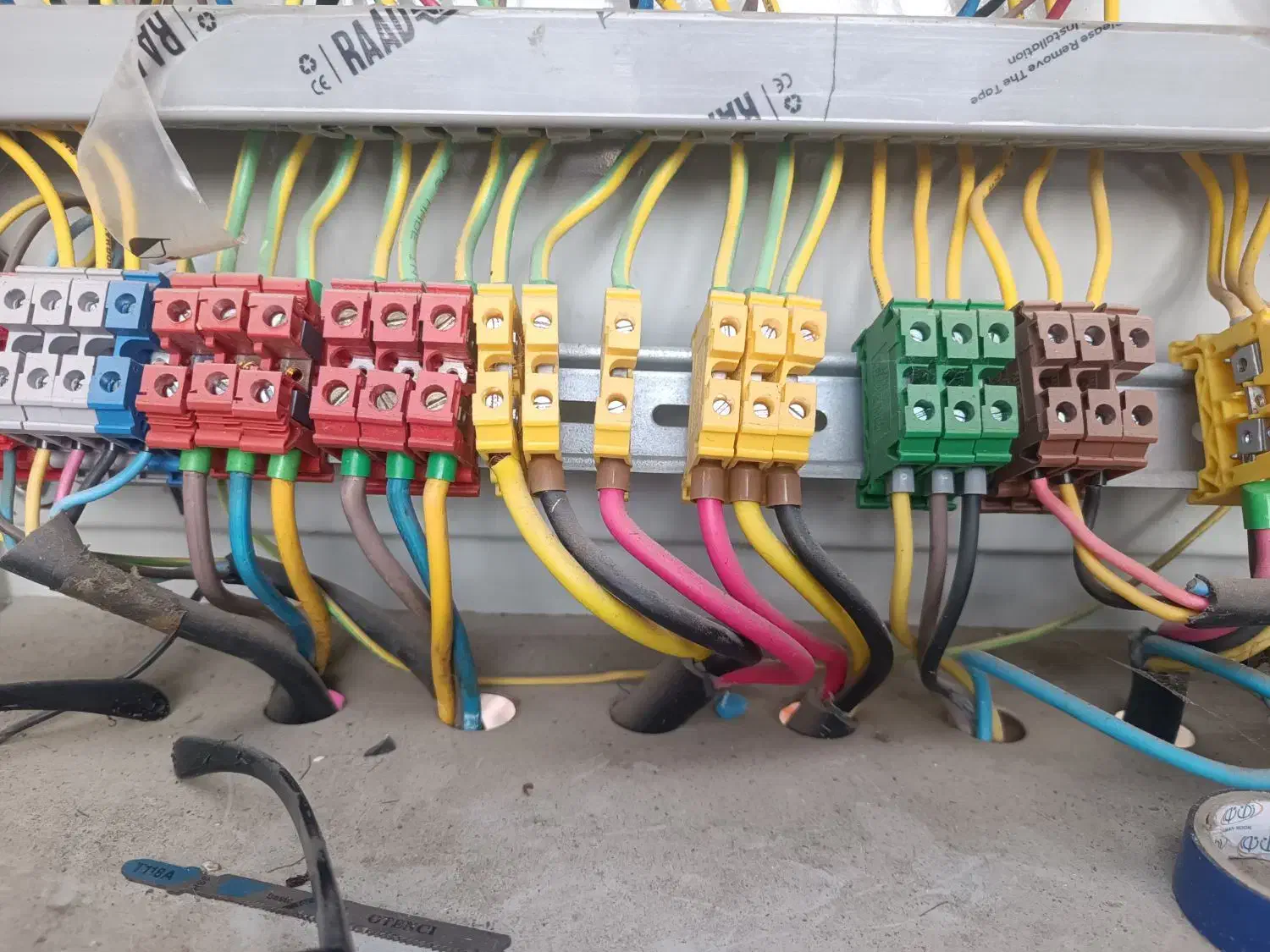 خدمات برقکاری،آیفون،دوربین،انواع کولر،برقکشی|خدمات پیشه و مهارت|شاهرود, |دیوار