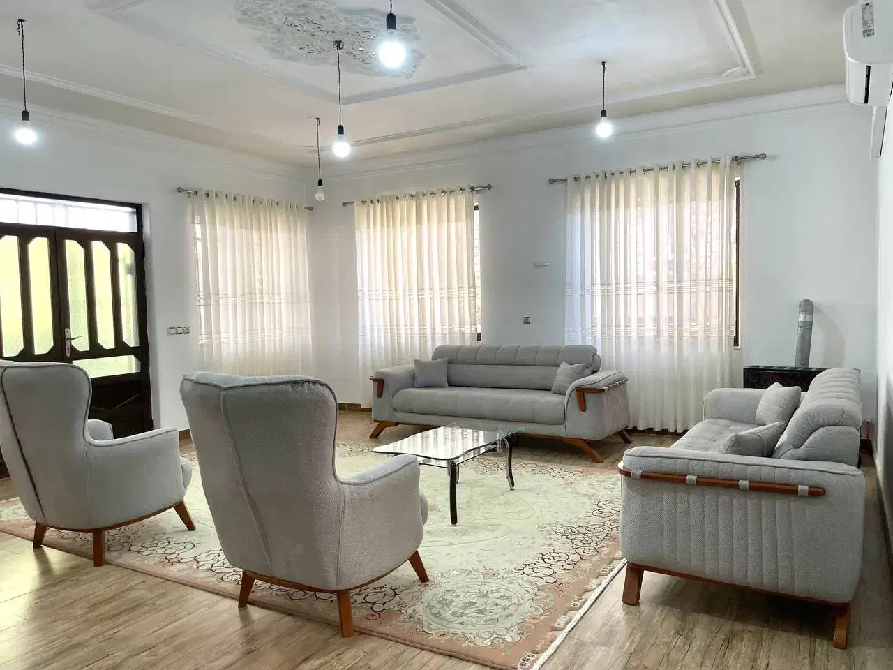 اجاره ویلا ۱۲۰ متری دوخواب نزدیک دریا|اجارهٔ کوتاهمدت ویلا و باغ|رامسر, |دیوار