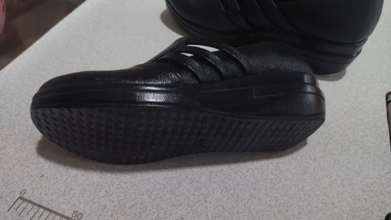 دوجفت کفش|کیف، کفش، کمربند|الوند, |دیوار