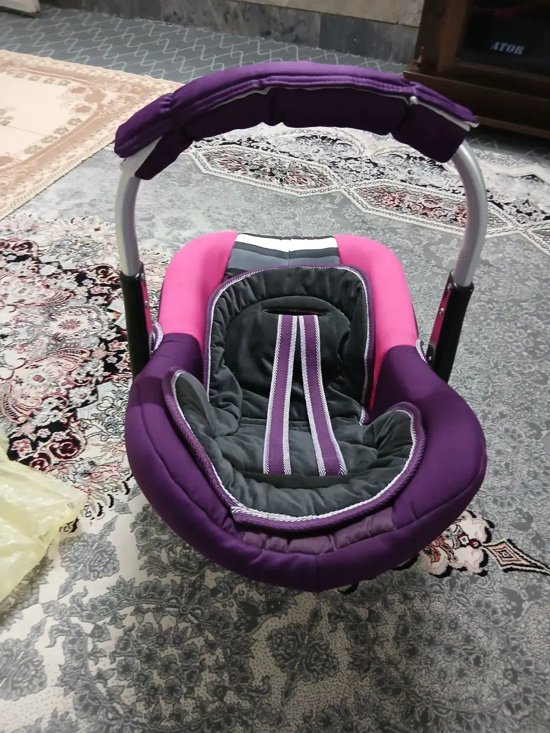 کریر و گهواره کودک|کالسکه و لوازم جانبی|قم, آزادگان|دیوار