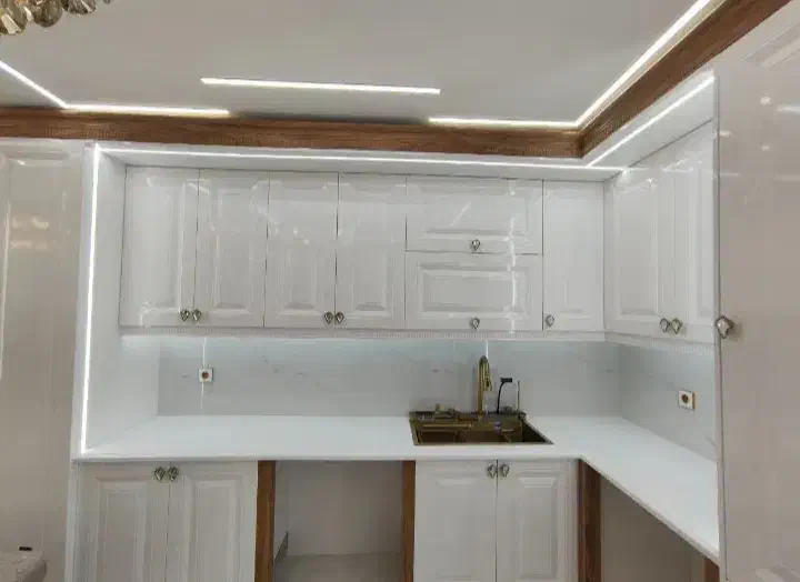 شعبه دو هتل اسپیناس پالاس اینجاست ۶ ستاره ی منطقه۵