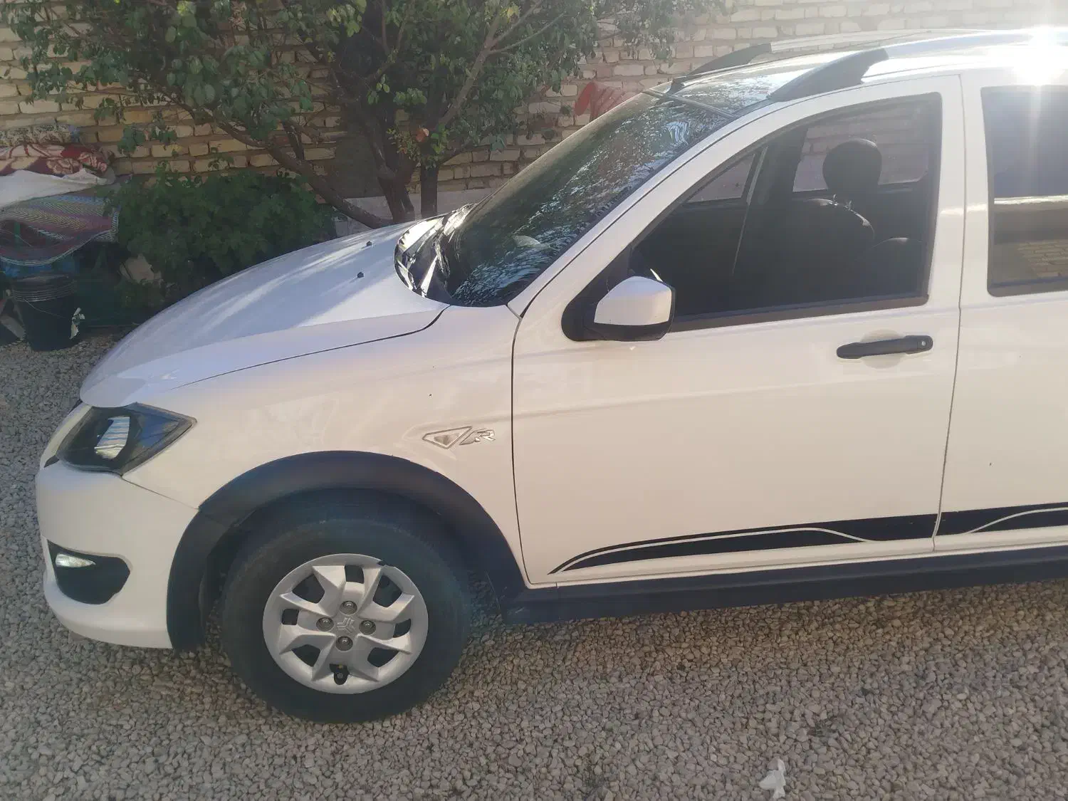 کوئیک RS سفید مشکی 403 بدون رنگ (نی ریز)|خودرو سواری و وانت|نی‌ریز, |دیوار