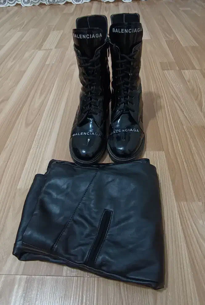 حراج|کیف، کفش، کمربند|بومهن, |دیوار