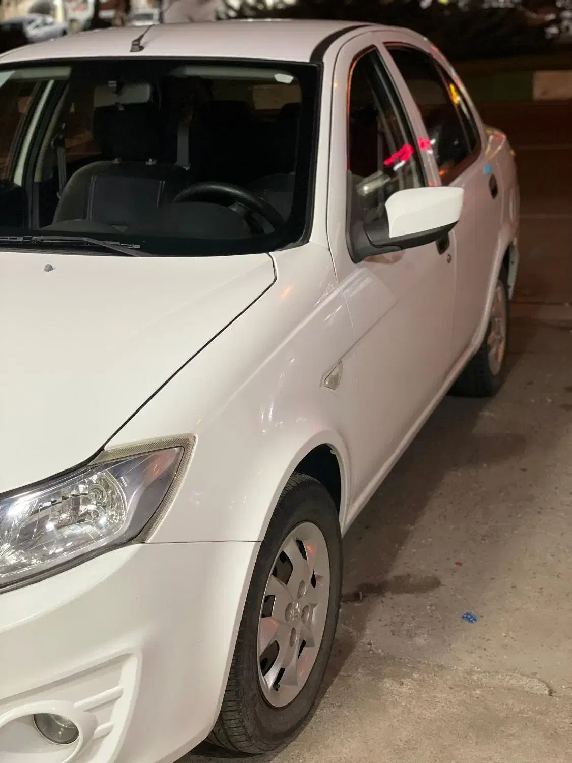 ساینا 98 /تک برگ سند / 40 تا کارکرد / بدون رنگ|خودرو سواری و وانت|رشت, باهنر|دیوار