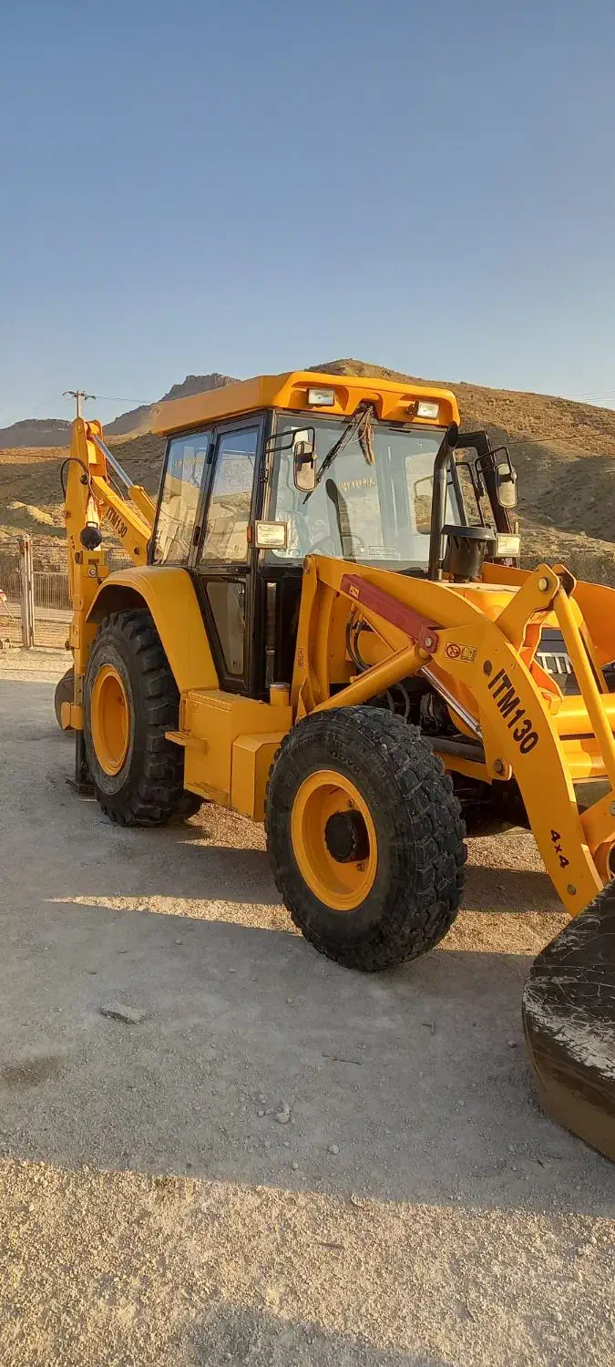 ببل بکهو ۱۳۰|خودرو سنگین|اردبیل, |دیوار