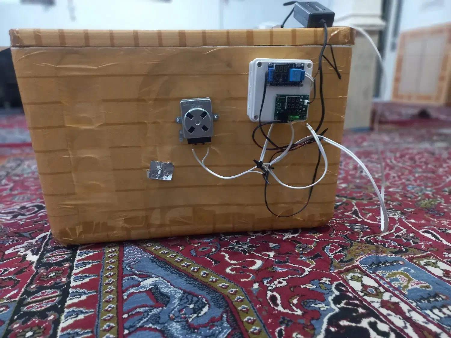 دستگاه جوجه کشی خانگی تمام اتومات 42 تایی|لوازم جانبی حیوانات|خرم‌آباد, |دیوار