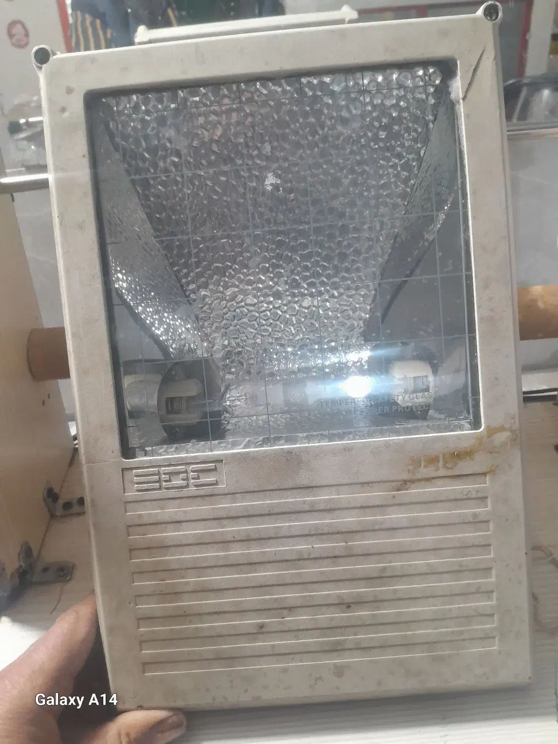 پرژکتور سالم  IP 65|تلویزیون و پروژکتور|اصفهان, حصه شمالی|دیوار