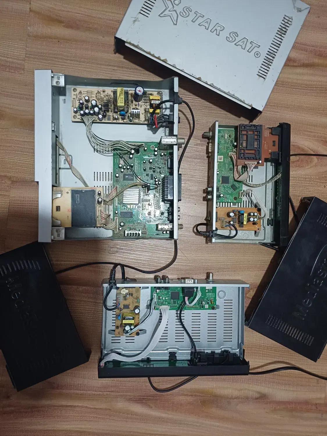 نصب آنتن و گیرنده و دیجیتال و تعمیرات انواع گیرنده|خدمات پیشه و مهارت|اهواز, رسالت|دیوار