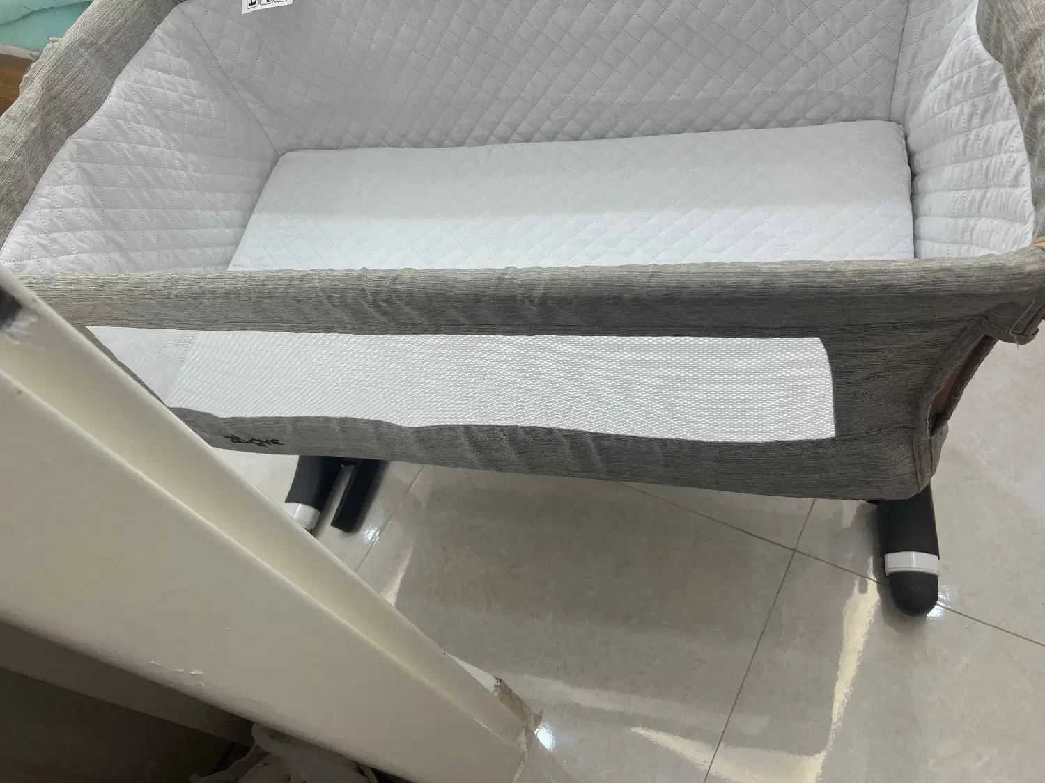 تخت کنار مادر کریر|تخت و صندلی بچه|رشت, لاکانی|دیوار