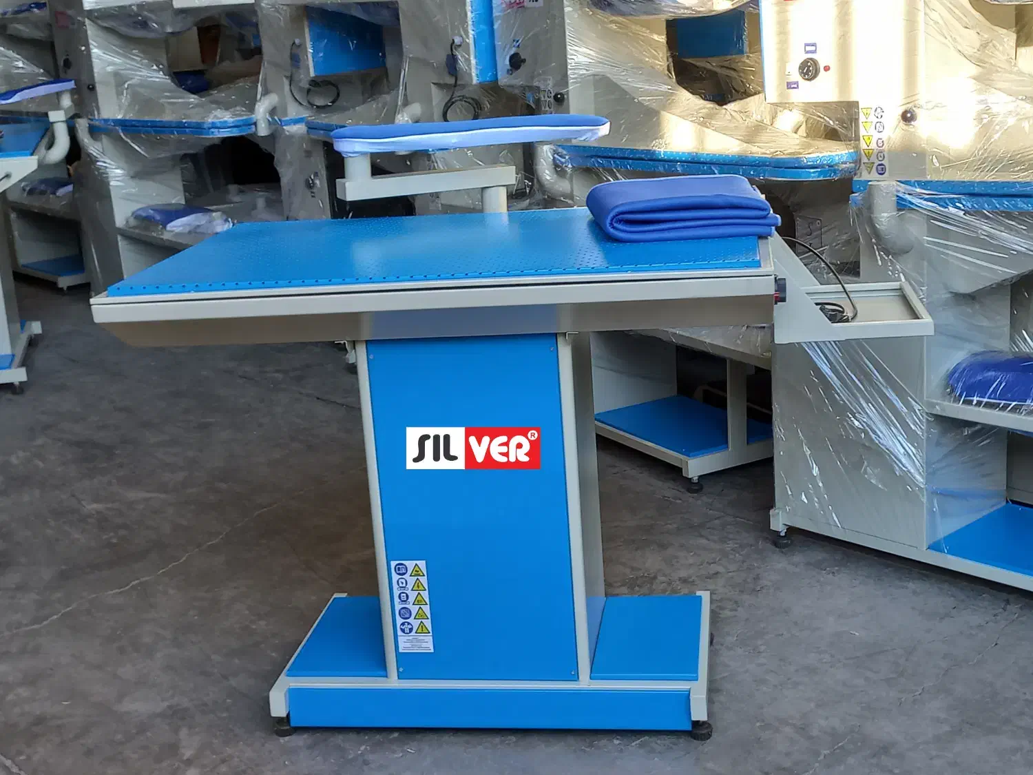 میز مکش مستطیلی و قایقی و لوازم اتو|اتو و لوازم اتو|باسمنج, |دیوار